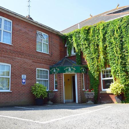 Victoria Lodge Guest House Salisbury Exterior photo