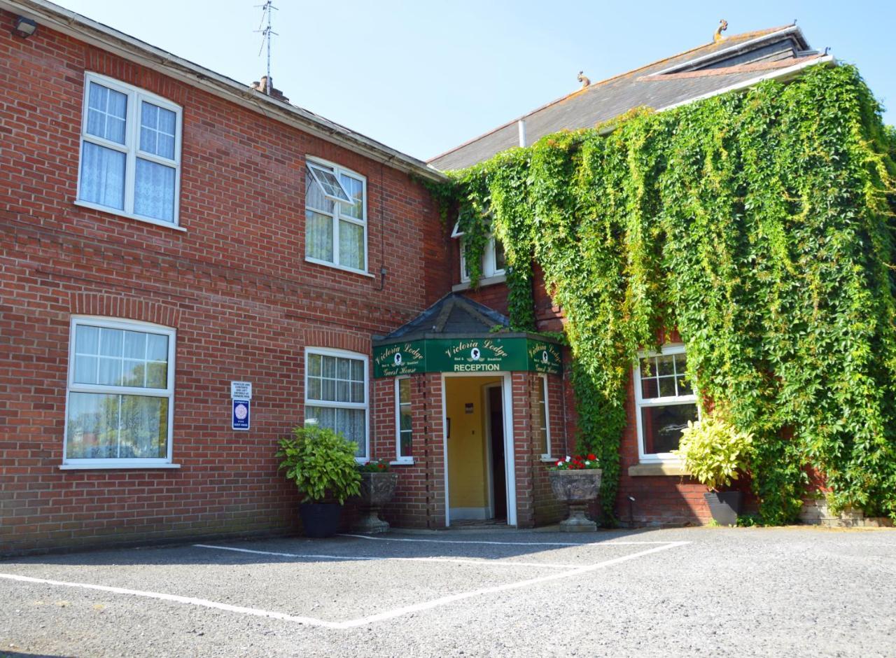Victoria Lodge Guest House Salisbury Exterior photo